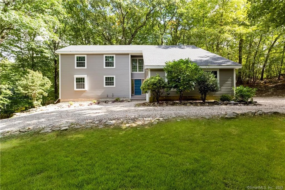 9 Treadwell Ln, Weston, CT 06883 - photo 1