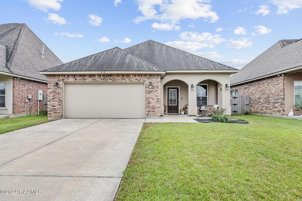 1-web-or-mls-128 Kohen Luke Dr-1