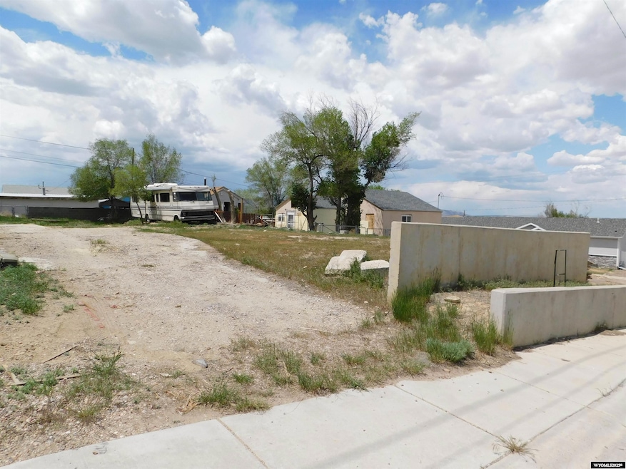 506 R St, Rock Springs, WY 82901 - photo 1