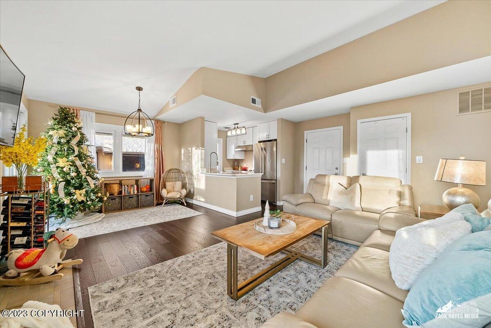 Open concept living & dining area
