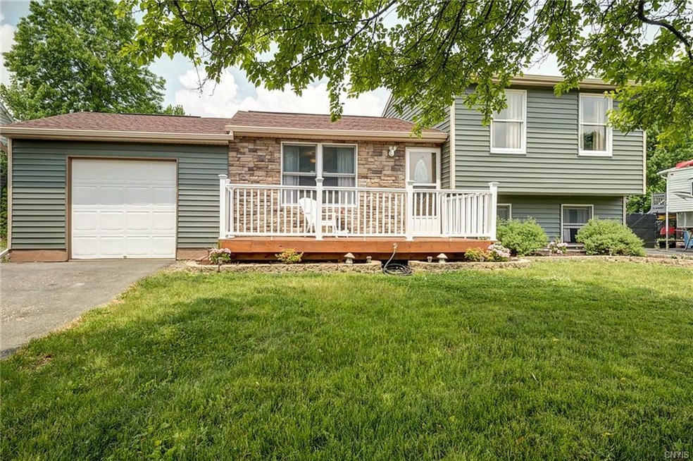 Here it is! Home sweet Home! Brand new ROOF, sidin