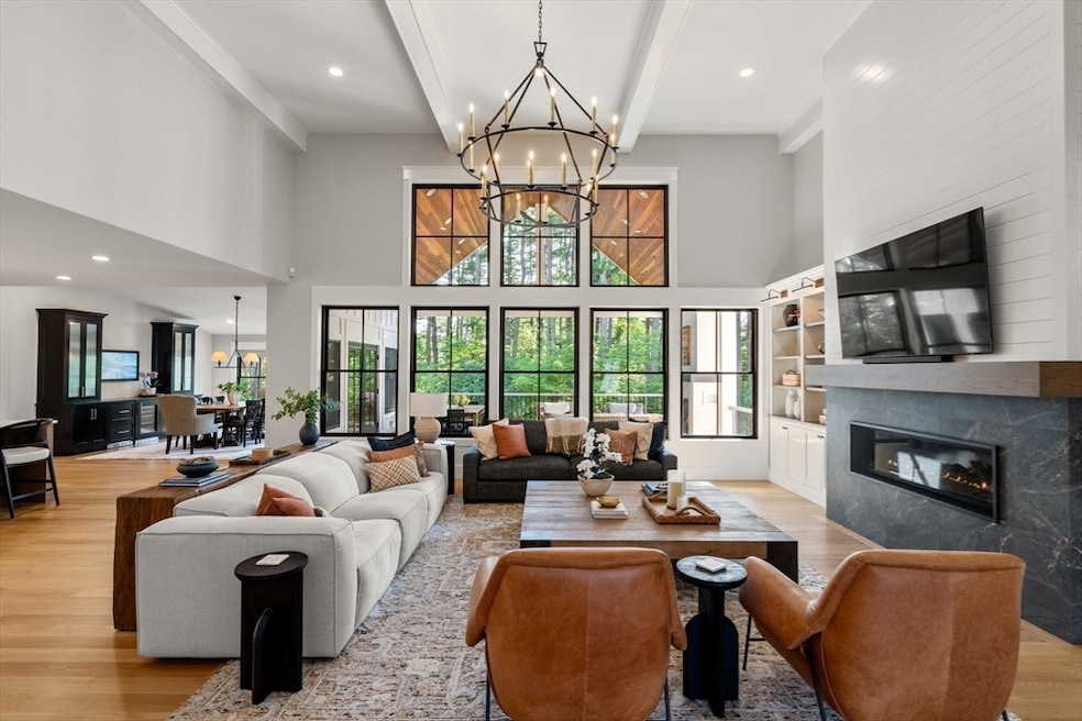 For Sale $3,275,000 • Co-Listing Agent