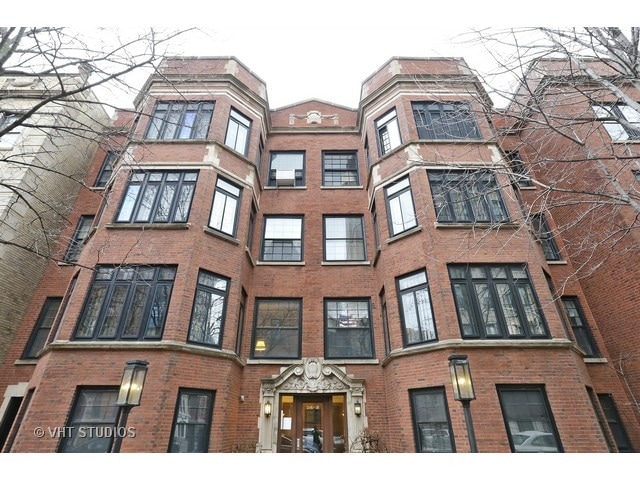 516 W Surf St unit 2, Chicago, IL 60657 - photo 1