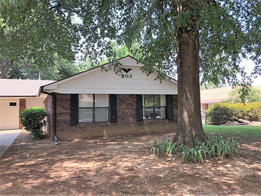 903 S Florence Ave, Claremore, OK 74017 - photo 1
