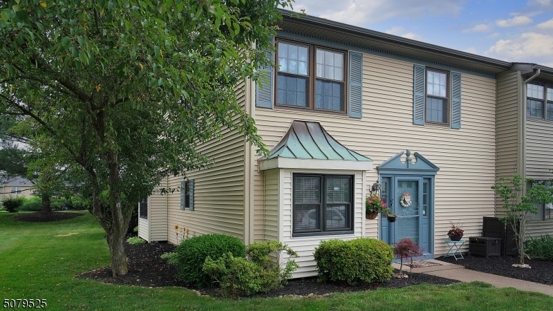 9 Exeter Ct, Somerset, NJ 08873 - photo 1