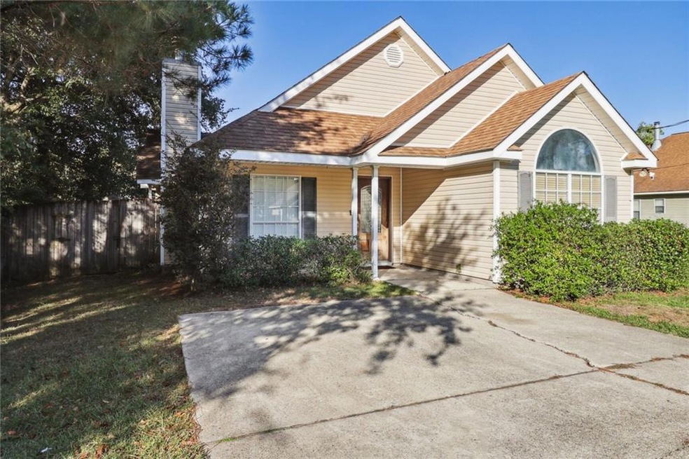 BEVERLY HEIGHTS | 3 BED 2 BATH
