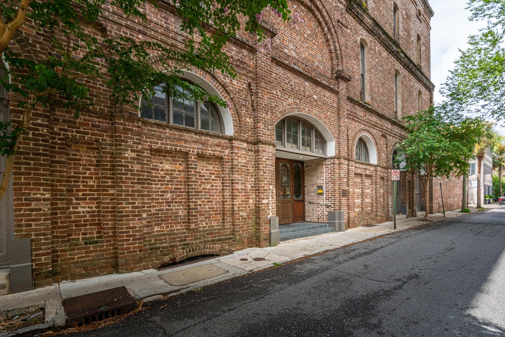 QueenNeighborhood_NickCannPhoto