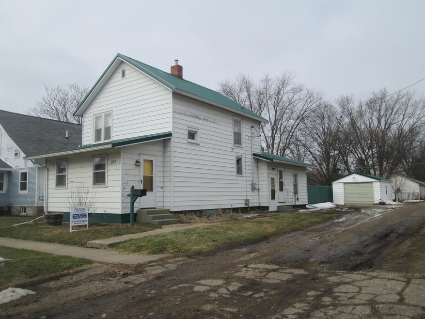 615 11th St Front