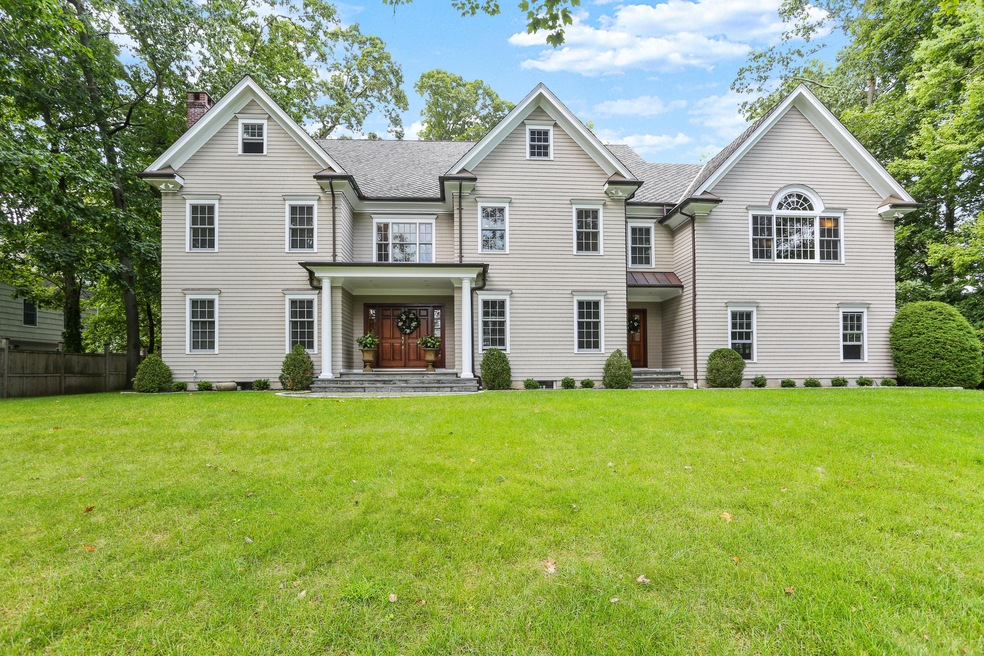 19 Revere Road, Darien