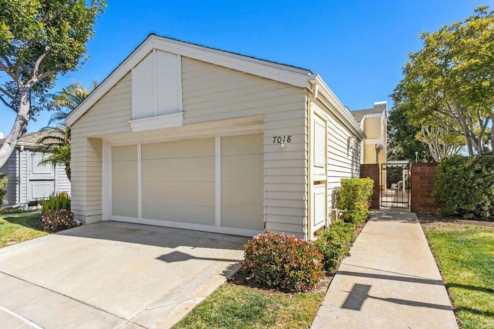 Sold $1,275,000 • Co-Listing Agent