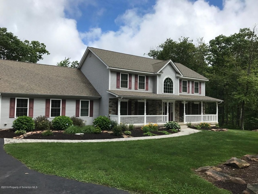 205 Hampshire Dr, Jefferson Township, PA 18436 - photo 1