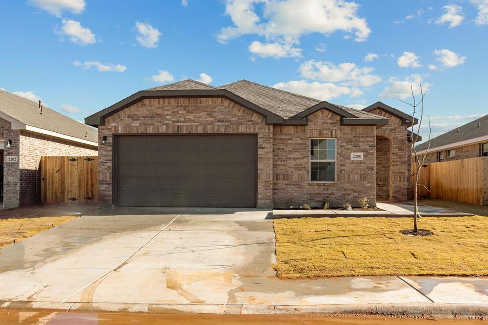 2200 Raleigh Point Dr, Midland, TX 79705 - photo 1