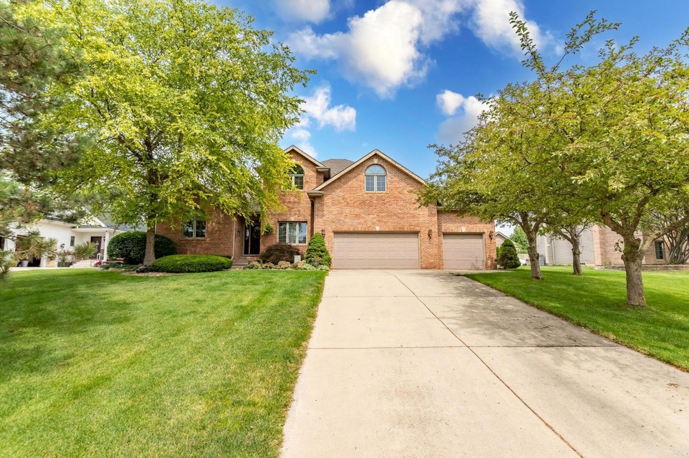 9220 Ruth Ct, Saint John, IN 46373 - photo 1