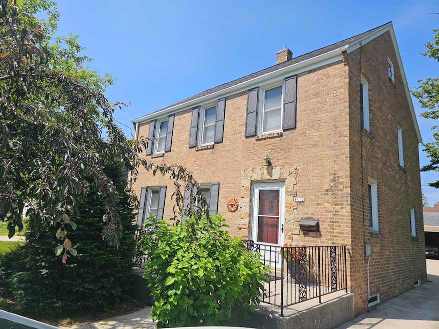 1110 N 8th St, Manitowoc, WI 54220 - photo 1