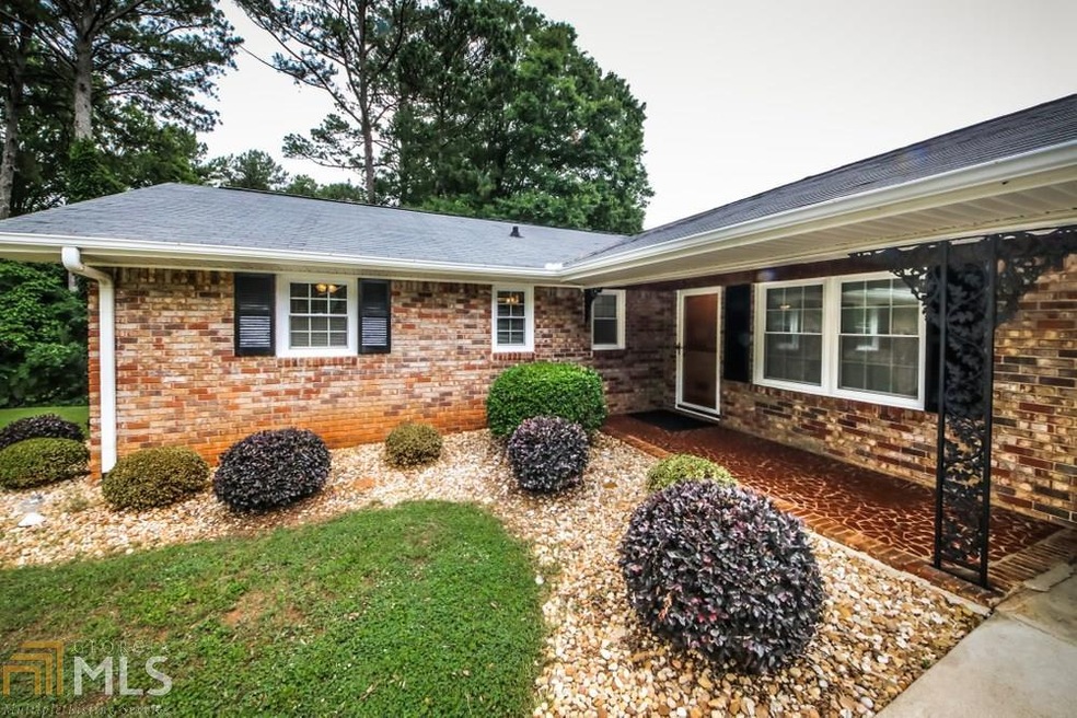 4903 Golden Cir SW, Mableton, GA 30126 - photo 1