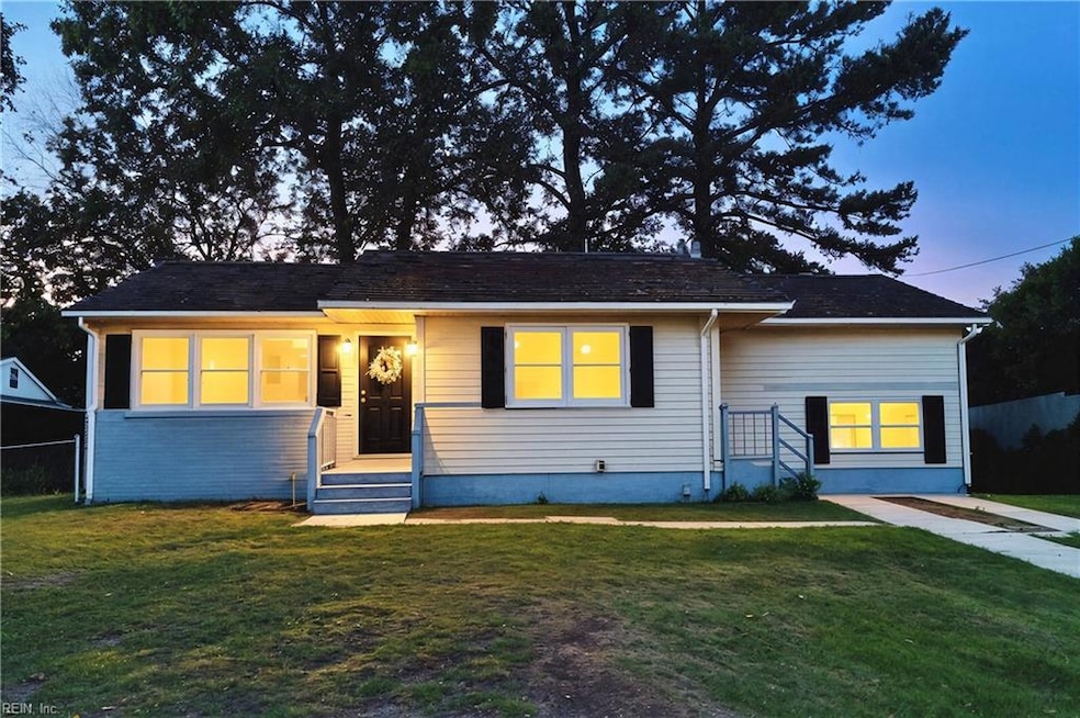 749 Holladay Ln, Virginia Beach, VA 23455 - photo 1