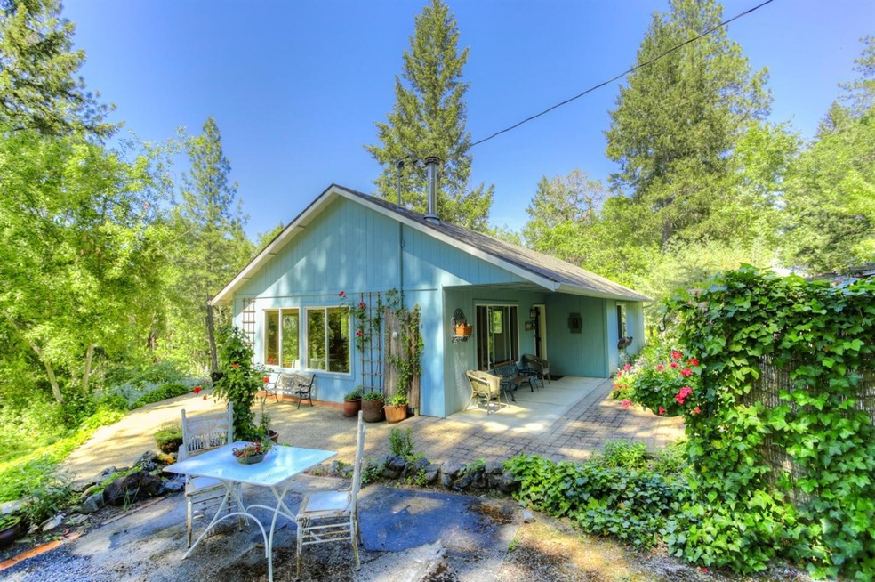 222 W Linda Vista Rd, Grants Pass, OR 97527 - photo 1