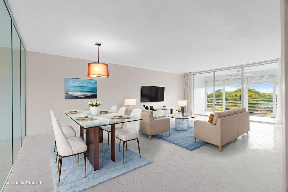 605 Oaks Dr unit 501, Pompano Beach, FL 33069 - photo 1