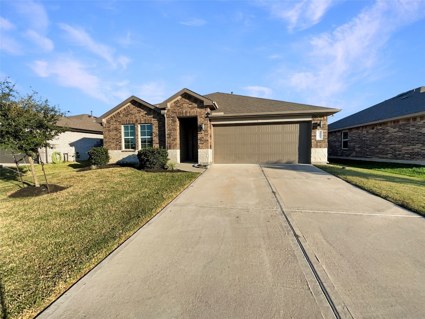 8107 Precious Passing Way, Rosharon, TX 77583 - photo 1