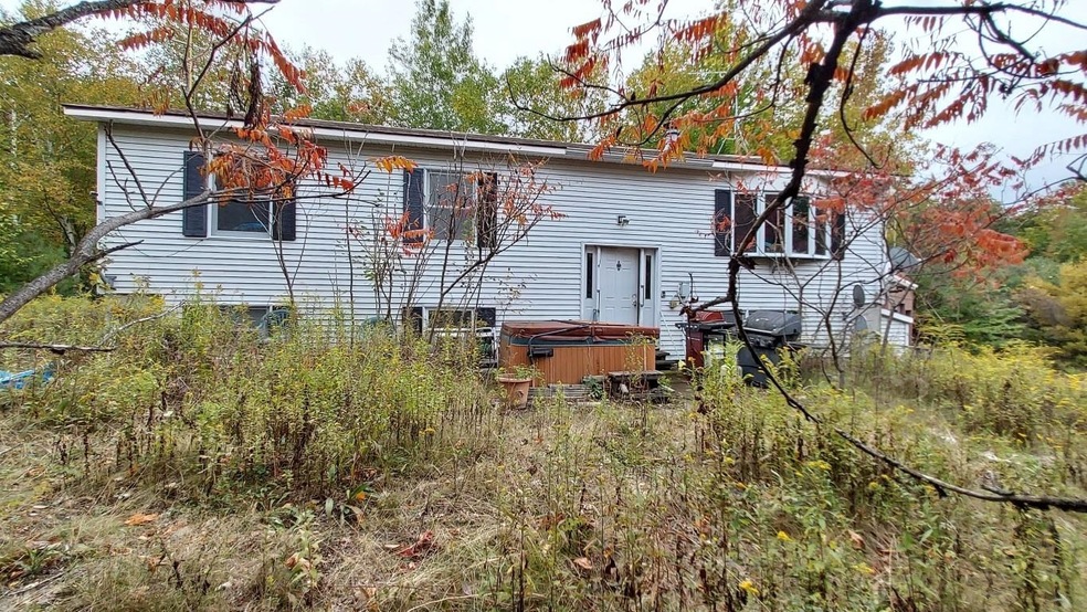 122 Old Chesterfield Rd, Spofford, NH 03462 - photo 1