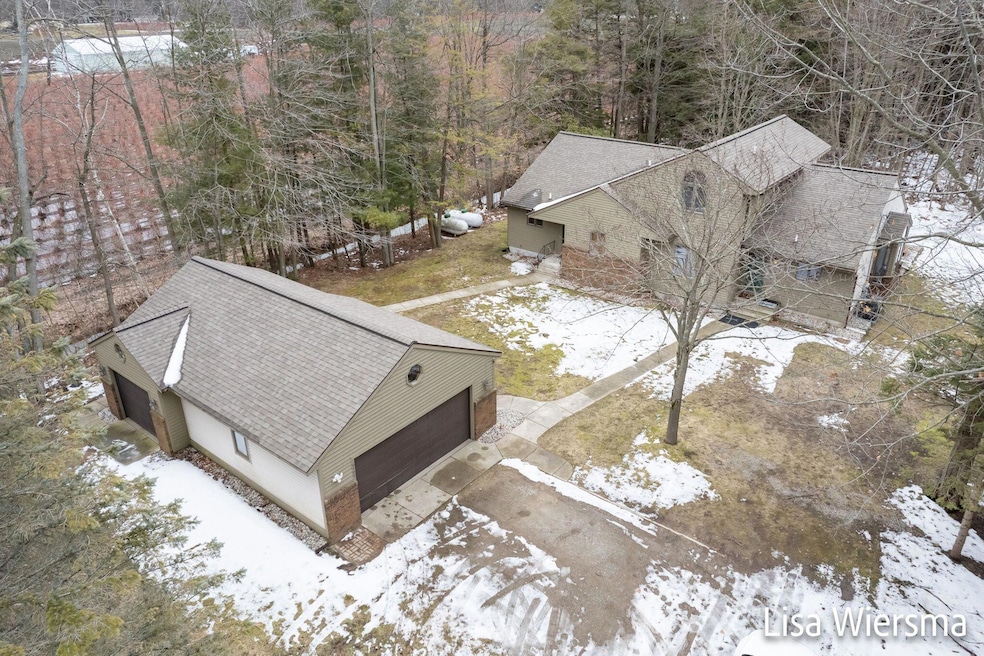 1-web-or-mls-16400-hickory-st