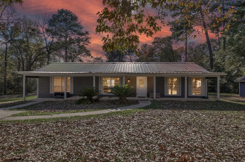 31730 Pleasant Valley Rd, Magnolia, TX 77354 - photo 1