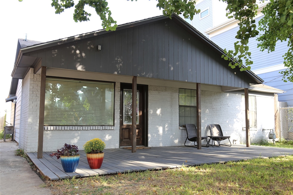 1612 Bonner St, Houston, TX 77007 - photo 1