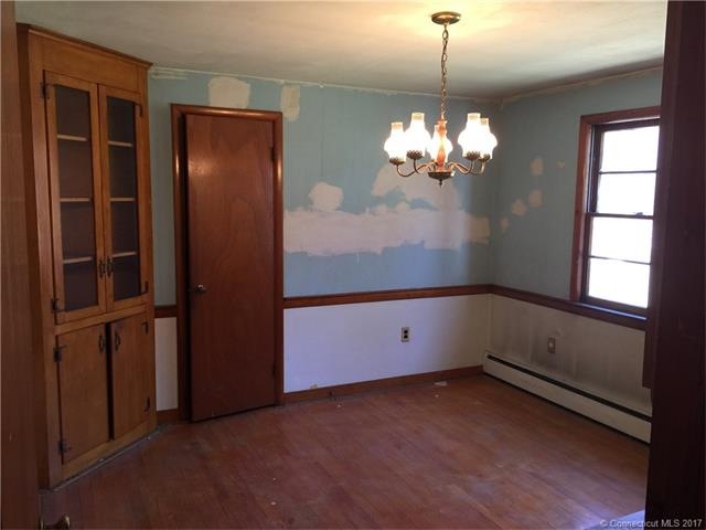 44 Robin Rd, Windsor, CT 06095 - photo 1