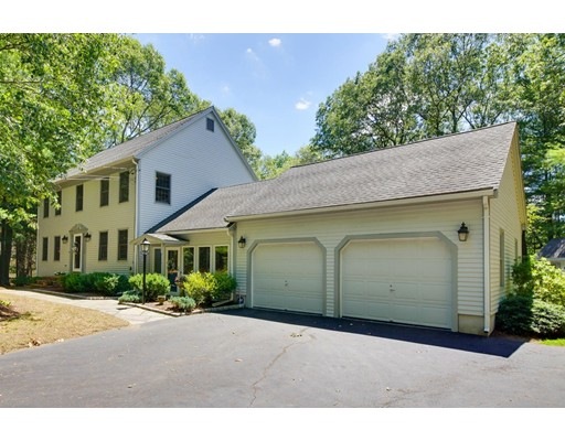 887 Franklin St, Wrentham, MA 02093 - photo 1