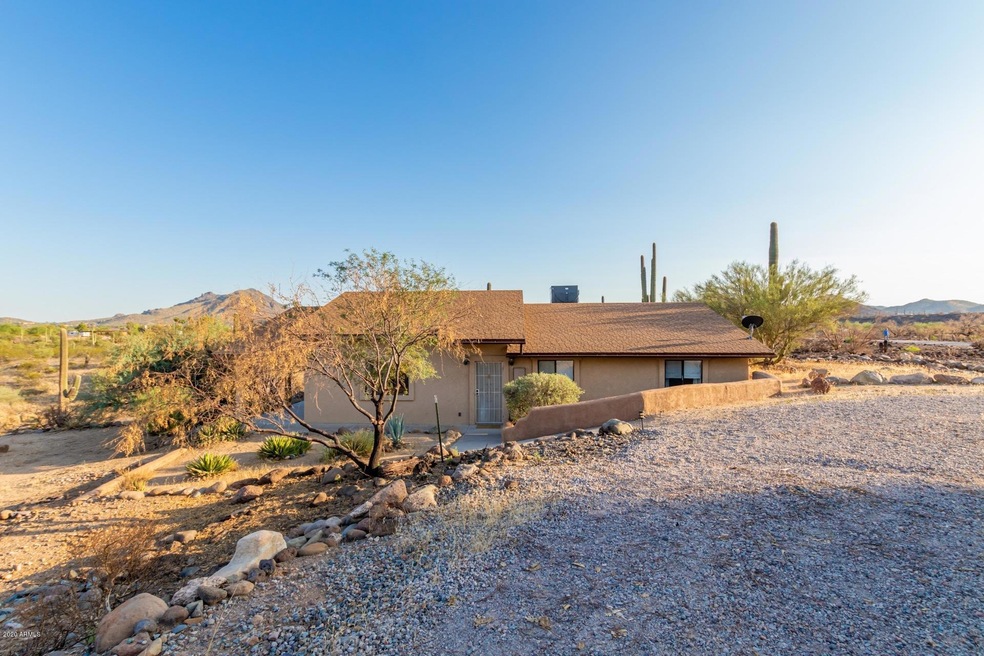 HACIENDA HIDEAWAY