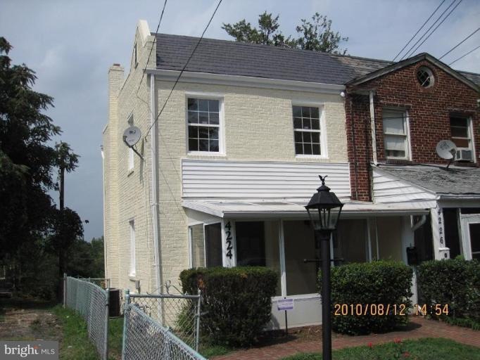 4224 Grant St NE, Washington, DC 20019 - photo 1