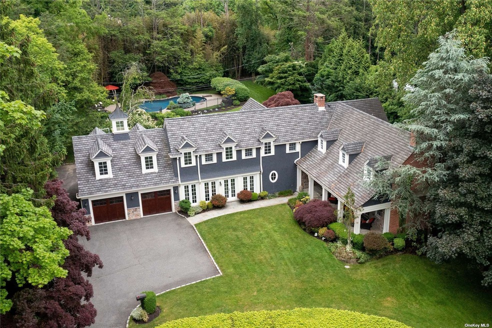 18 E High Rd, Port Washington, NY 11050 - photo 1