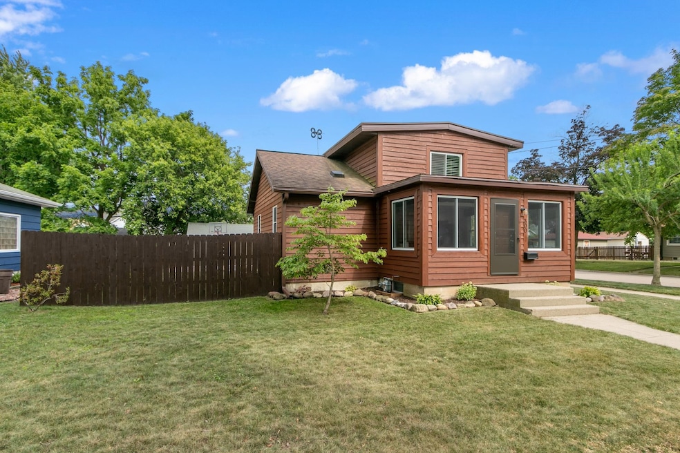 Sold $305,000 • Co-Listing Agent