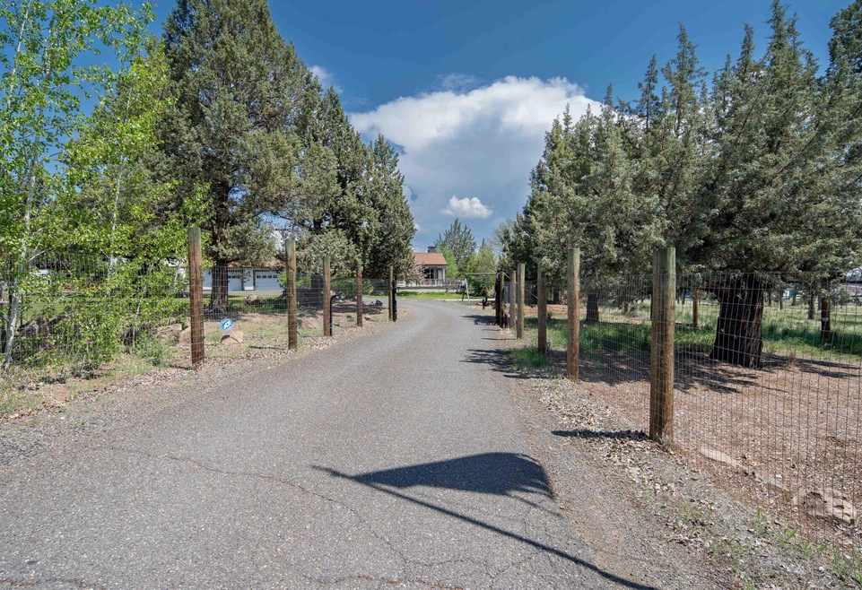 65030 78th St, Bend, OR 97701 - photo 1