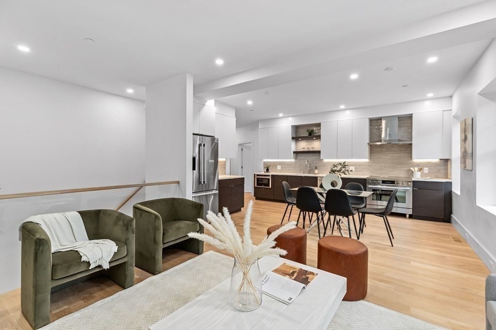 65 Pleasant St unit 1, Brookline, MA 02446 - photo 1