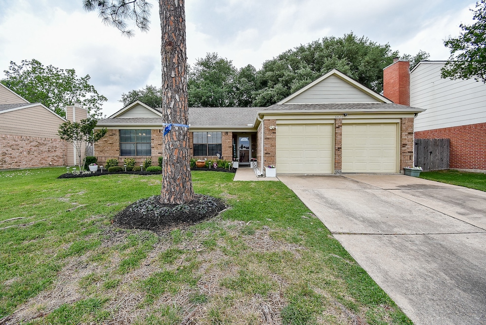 8423 Sunny Ridge Dr, Houston, TX 77095 - photo 1