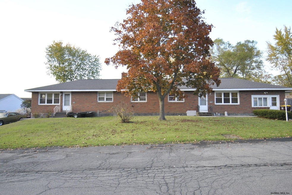 42 Quarry Dr, Albany, NY 12205 - photo 1