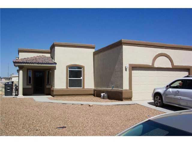 14325 Desert Cactus Dr, Horizon City, TX 79928 - photo 1