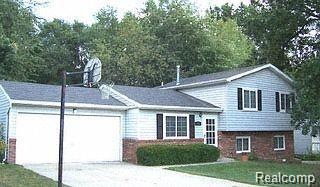 253 woodlake pic.jpg
