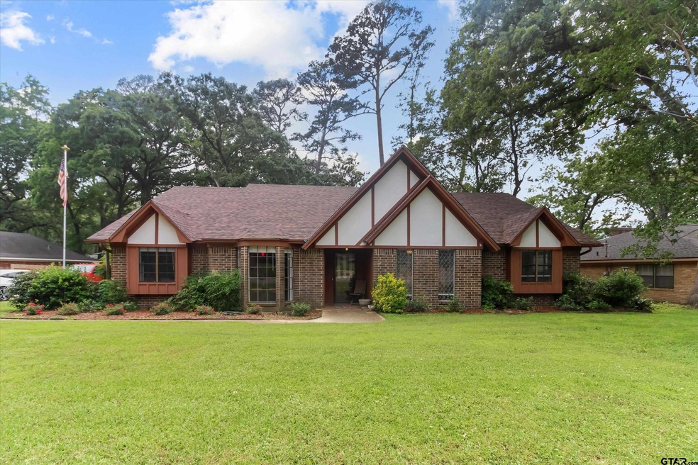 701 Harvard Dr, Tyler, TX 75703 - photo 1