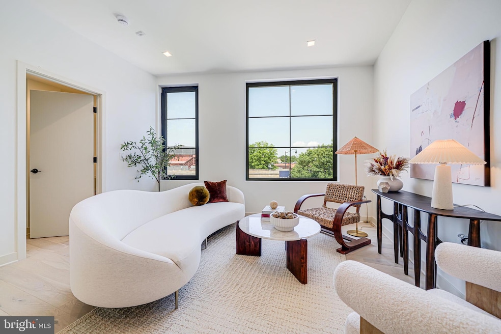 2905 Newark St NW, Washington, DC 20008 - photo 1