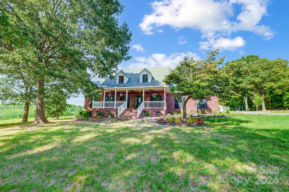 Sold $585,000 • Co-Listing Agent
