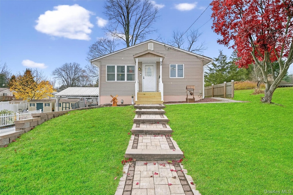 2729 W Conkling Ave, Middletown, NY 10940 - photo 1