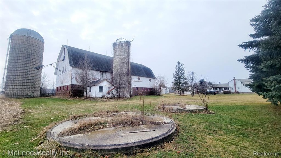 8323 Ormes Rd, Vassar, MI 48768 - photo 1