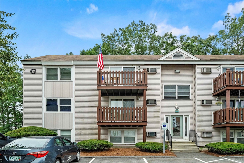 230 Circle Rd unit 2, Manchester, NH 03103 - photo 1