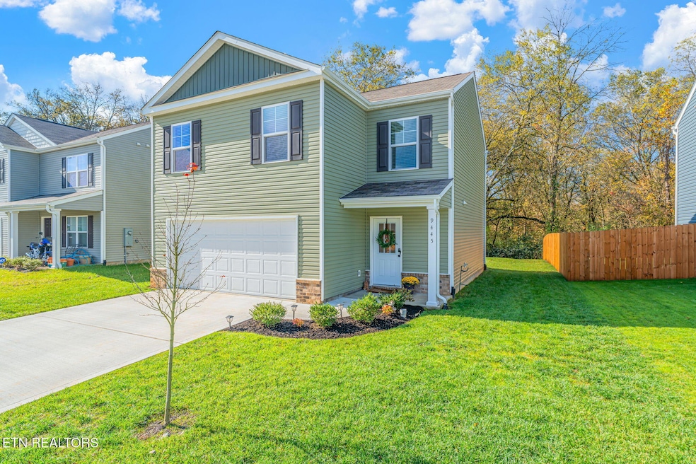 9445 River Cane Rd, Mascot, TN 37806 - photo 1