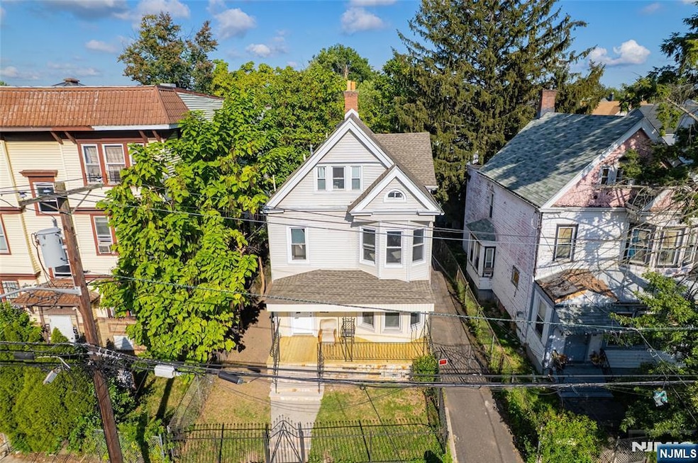 47 Fabyan Place, Newark, NJ 07108 - photo 1