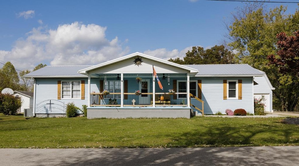 435 Patton Heights Cir, Jamestown, TN 38556 - photo 1