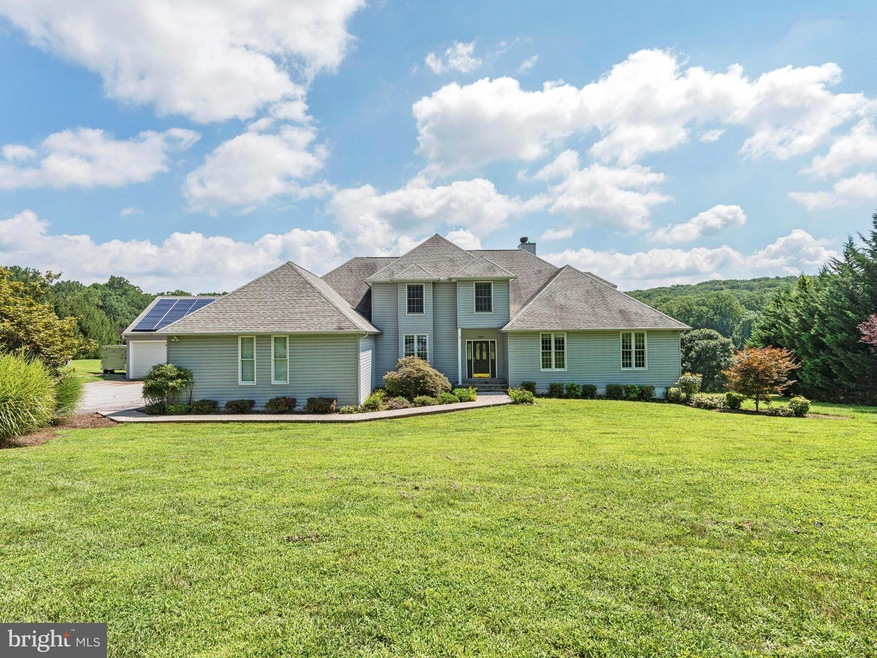 7257 Lake Hills Ct, Marriottsville, MD 21104 - photo 1