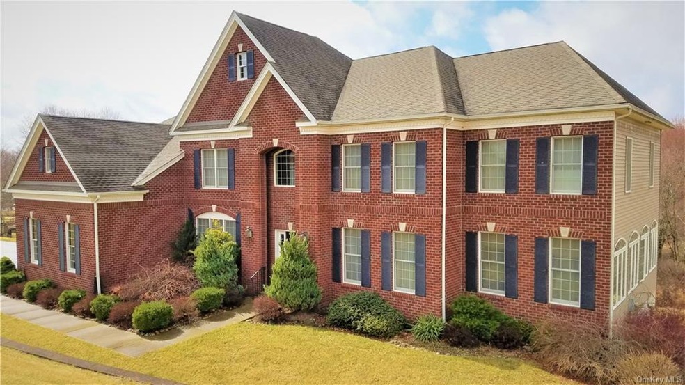 12 Susie Blvd unit 1, Poughkeepsie, NY 12603 - photo 1